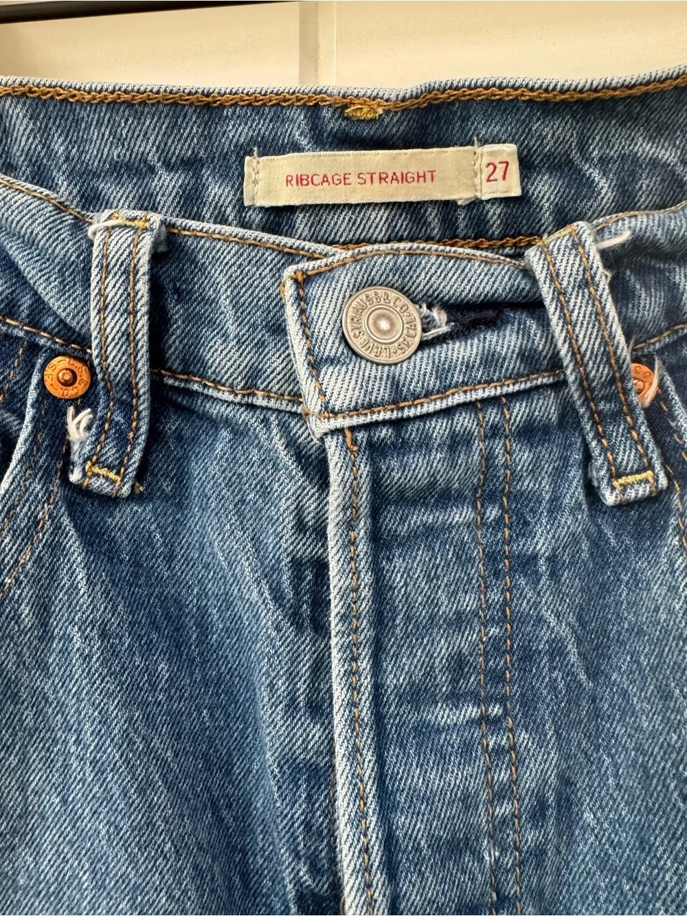 Levi’s ribcage jeans